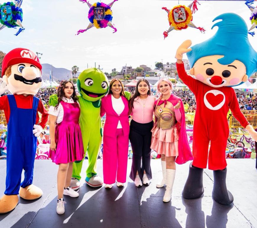Festejo de la niñez en Ensenada