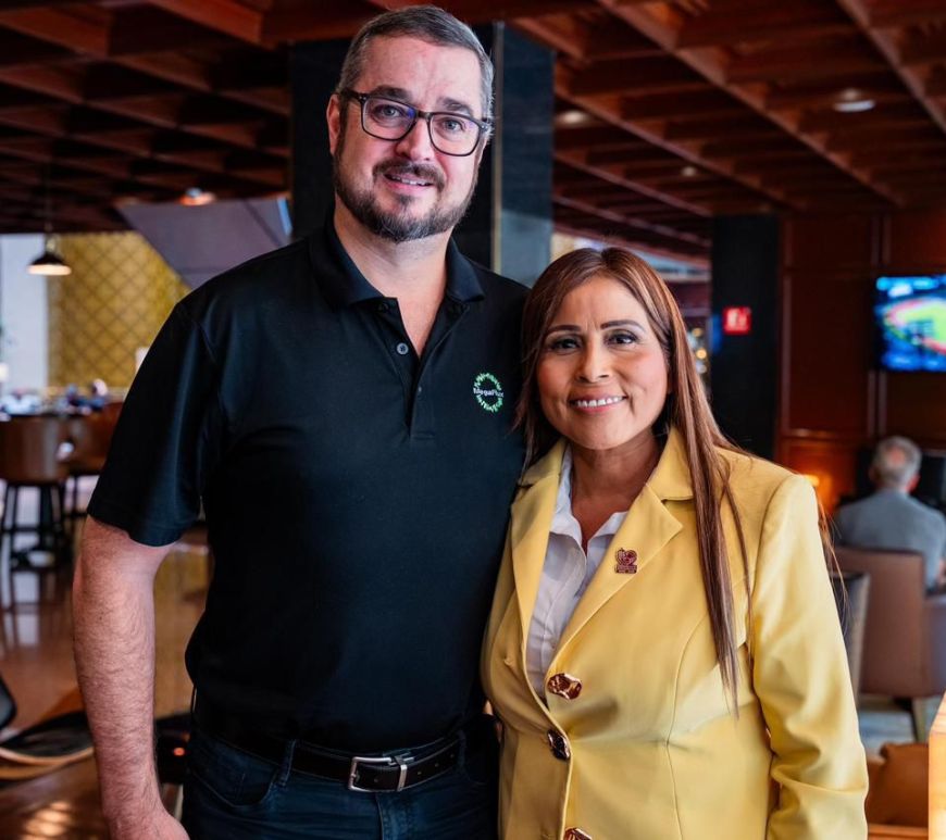 Impulsa Claudia Agatón proyectos de electromovilidad y energías limpias para Ensenada
