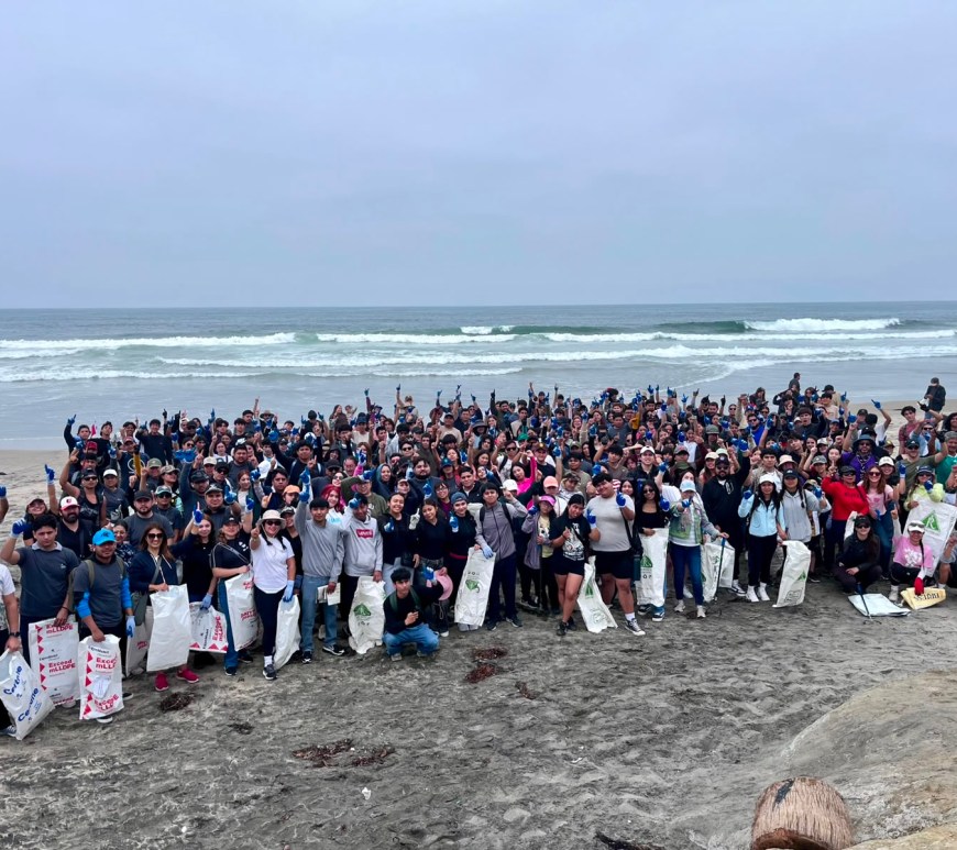 Retiran más de una tonelada de basura en mega jornada de limpieza en Playas de Tijuana