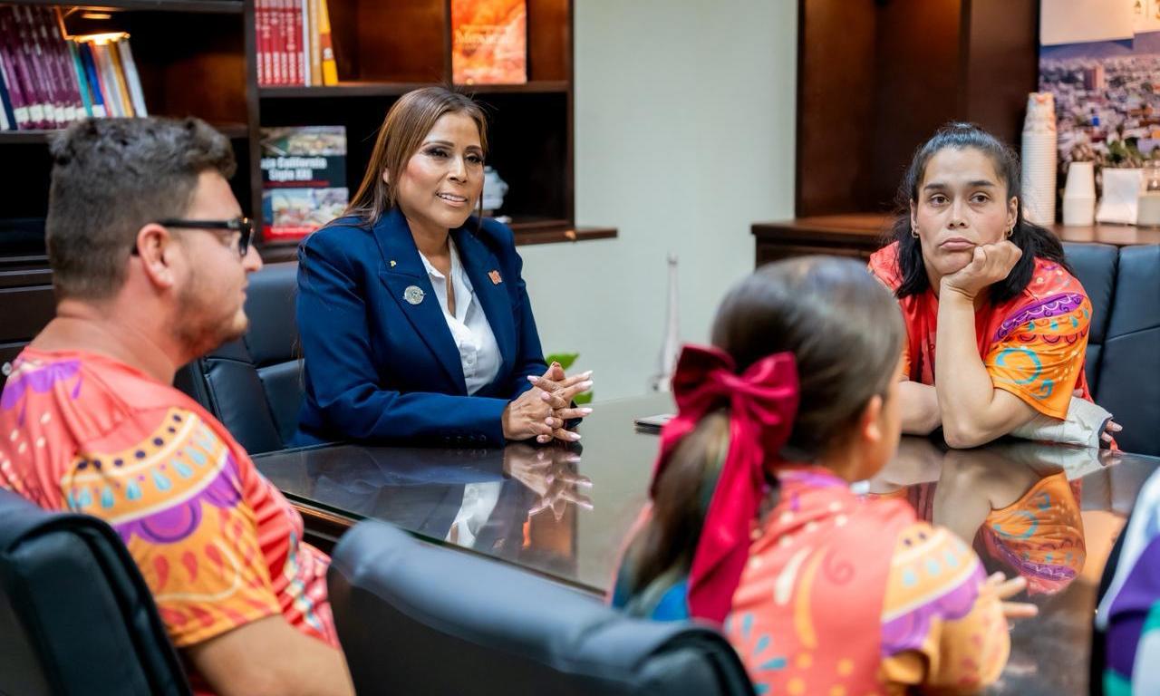 Claudia Agatón refrenda su apoyo a las y los atletas ensenadenses