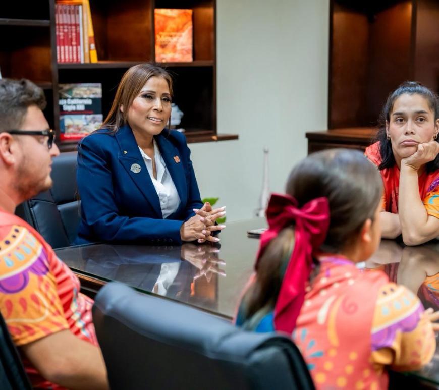 Claudia Agatón refrenda su apoyo a las y los atletas ensenadenses