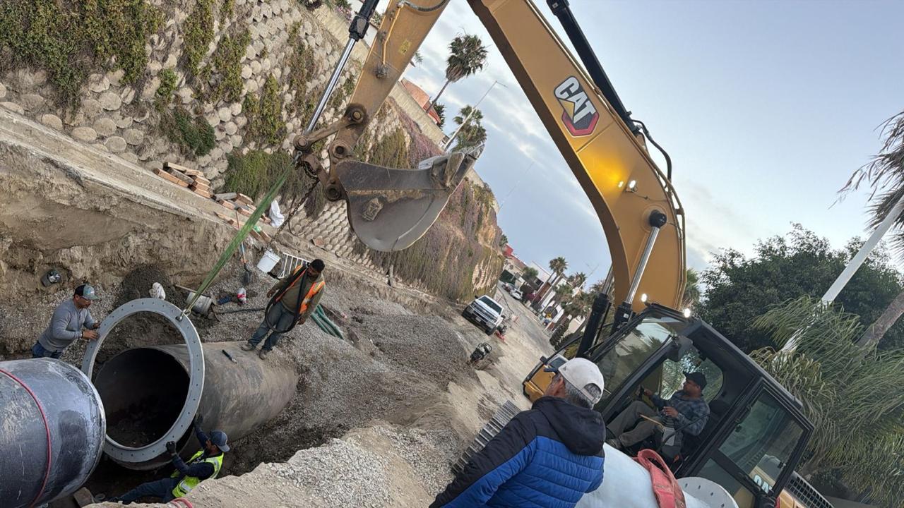 Colapso de tubería en Tijuana satura planta de tratamiento y amenaza con generar fuertes olores en la región