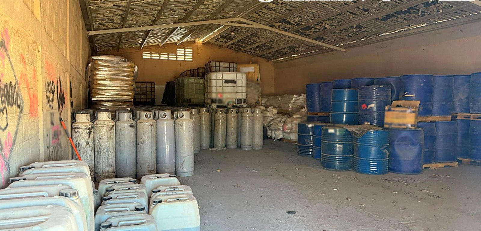 Histórico golpe al narcotráfico: Aseguran más de 24 mil litros de metanfetamina líquida en Sinaloa