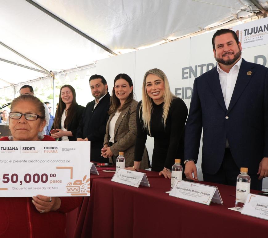 Destaca alcalde Ismael Burgueño colocación de 88.2 mdp en créditos durante su Segundo Informe