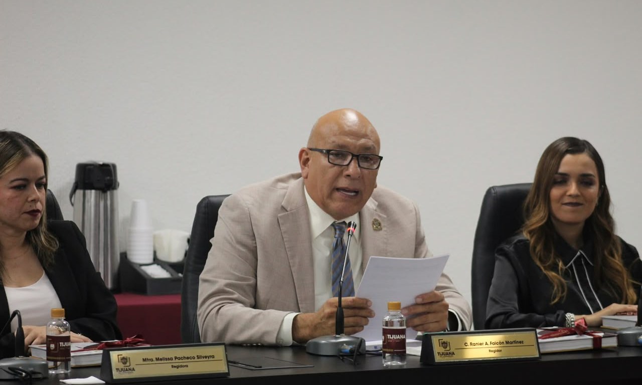 Pide regidor Ranier Falcón acelerar el paso en servicios y seguridad para Tijuana