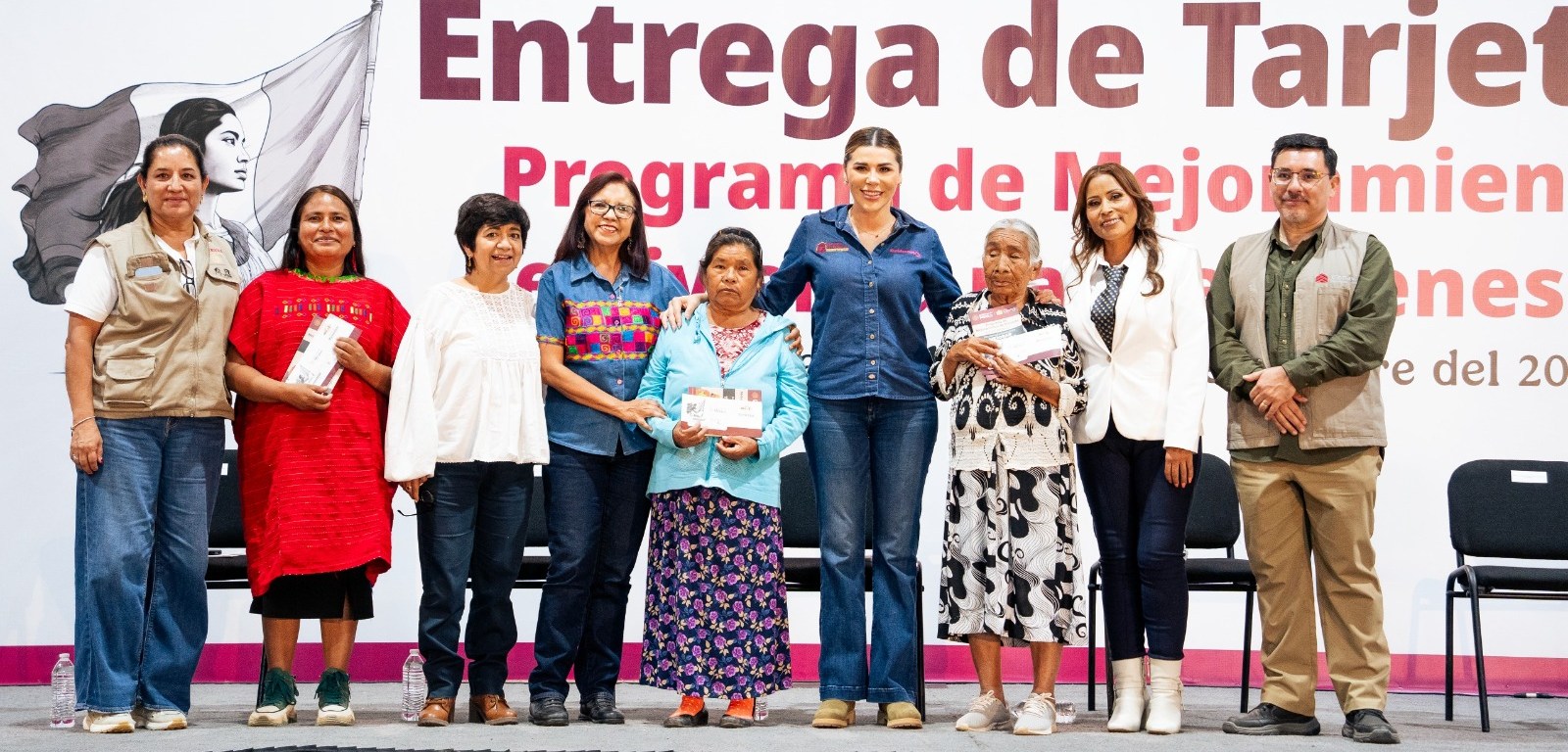 Entregan en Maneadero tarjetas del programa federal de mejoramiento de vivienda