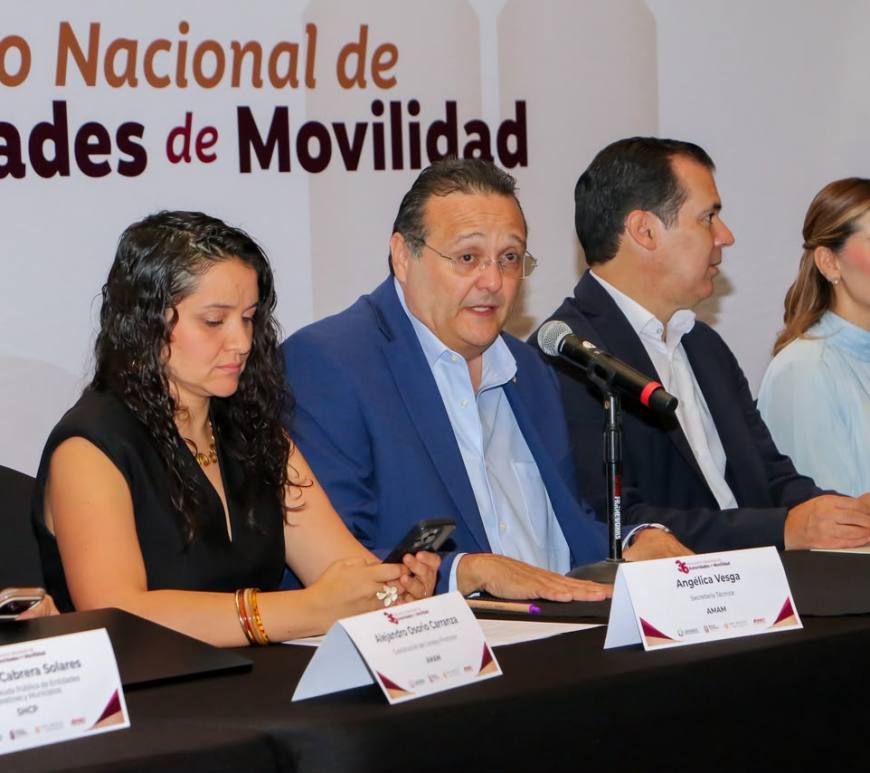 Discuten en Tijuana la transición hacia el transporte sustentable y la electromovilidad nacional